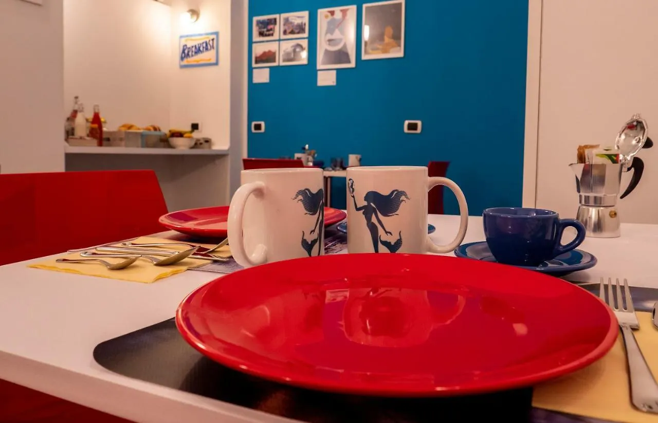 B&B Cosmoneapolitan 2*, Napoli