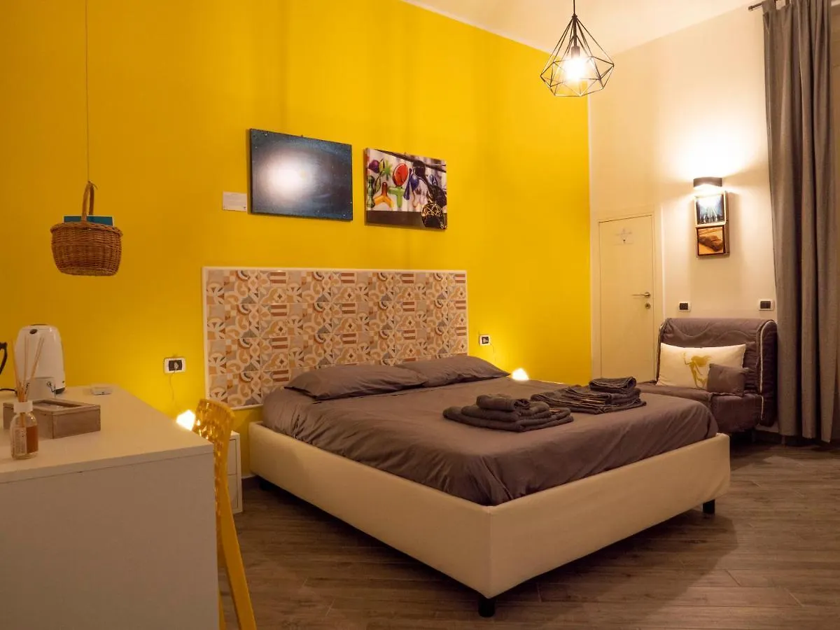 B&B Cosmoneapolitan 2*, Napoli Italia